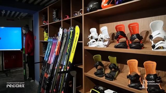 В филиале наццентра «Россия» представили выставку «Арсеньев. Энергия высоты»