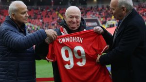 Черчесов назвал смерть Симоняна большой потерей для мирового футбола