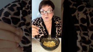 Своим лицом не вышли, вот на других и отыгрываются/А на перекус перед завтраком творожок/