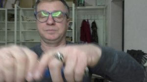 Кинжал "ВЕТЕРАН" и ножи "Скин-ду" настольные.