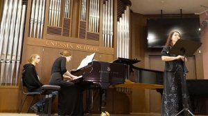 Александра Конева исполняет романс Чайковского «Не верь, мой друг». Фортепиано — Ольга Воробьёва