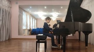 Кемерово, ЦДШИ, Чистюхин Яков, 1 кл.  -  К. Черни  Этюд соч. 139 №32,  Т. Остен "Маленький эльф"