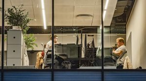 Юрист сообщил об изменениях правил выплаты премий и 13-х зарплат