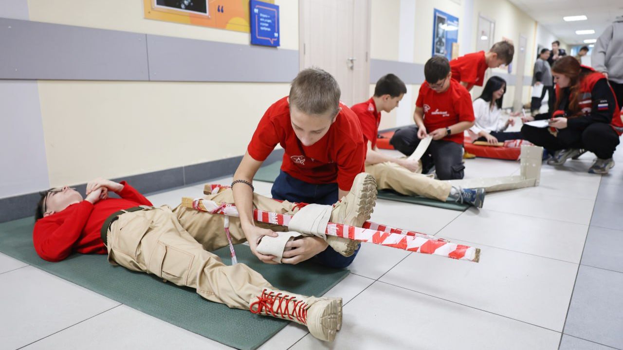 Товарища выручай: юнармейцы соревновались в турнире по оказанию первой медицинской помощи