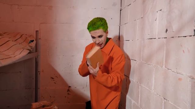 Стали СУПЕРЗЛОДЕЯМИ на 24 Часа ! смотреть онлайн