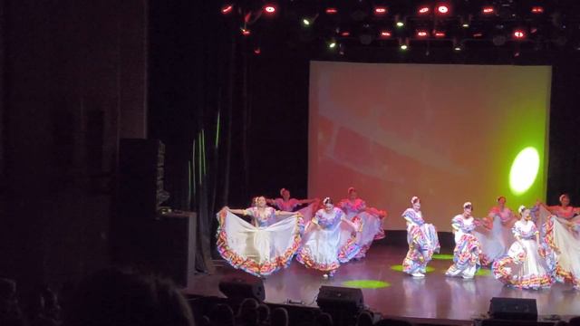 08 Дружба . Мексиканский танец.. Концерт в Косарева . 21.11.2025 смотреть онлайн