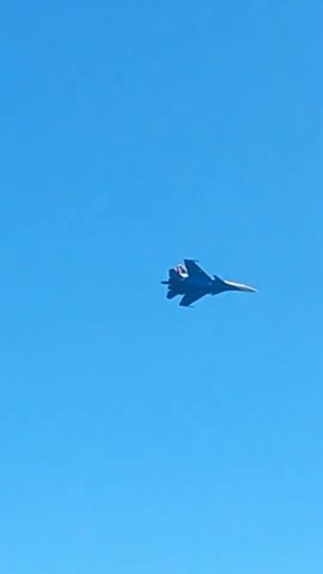 #витязи тренируются перед завтрашним выступлением. #реактивныйсамолет #самолет смотреть онлайн