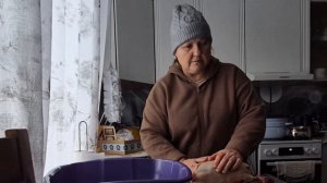 вот это сугробы намело/ах второе не успела забрать/ ну и 2 головы минус