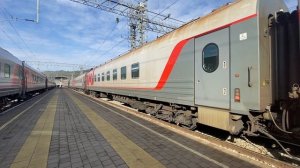 ЭП1-110 с пассажирским поездом прибывает на станцию Хилок Забайкальской ЖД