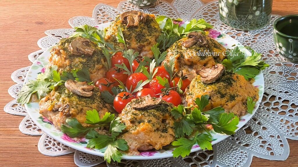 Мясные пенечки с грибами под соусом