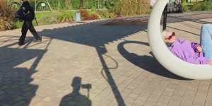 Большой обзор набережной Мацесты (Сочи) в ноябре-2025: чудесная погода, идём к бальнеокурорту