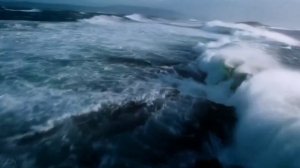 СЕРГЕЙ ВЕСТНИК
Для старшего матроса Матвея мир сжался до одной точки: выжить. Он больше не был часть