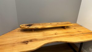 Компьютерный стол из слэба карагача с подставкой для широкого монитора