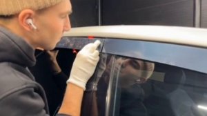 Видео установка 2Д дефлекторов / плоских ветровиков на Ford S-MAX I / Форд С-Макс