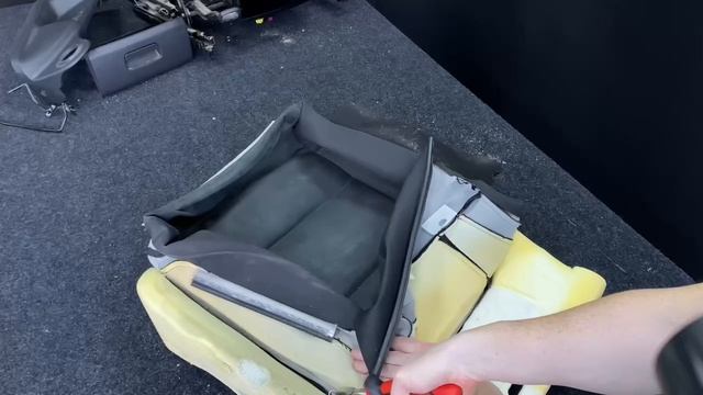 Восстановление анатомии кресла и ремонт обивки смотреть онлайн