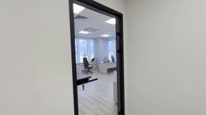 Стекло вместо стен как офис в «Башне 2000» стал светлее и тише