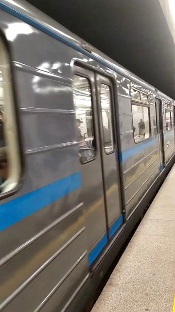 81.717.6  "Шестерка" на БКЛ (Парад поездов в Москве 2024)