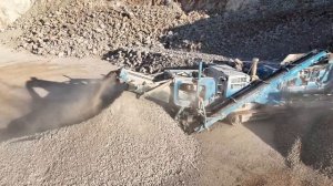 Колёсный погрузчик Volvo L330, роторная дробилка, экскаватор Cat 336D, самосвал Cat.