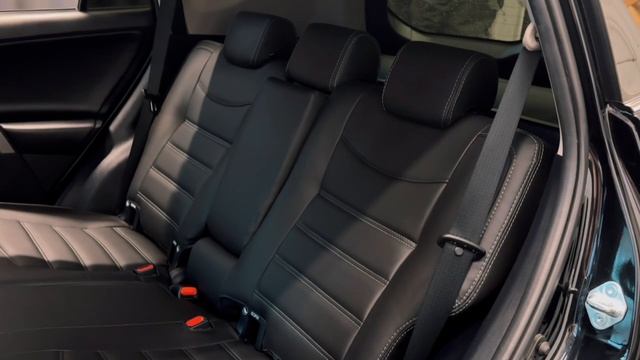 Toyota RAV4 xa40. Авточехлы смотреть онлайн