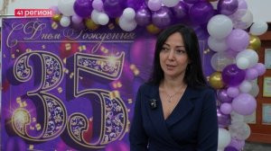 С 35-ЛЕТНИМ ЮБИЛЕЕМ ПОЗДРАВИЛИ КОЛЛЕКТИВ СРЕДНЕЙ ШКОЛЫ № 42 • ПРЯМАЯ РЕЧЬ