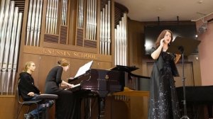 Александра Конева исполняет романс Чайковского «Али мать меня рожала». Фортепиано — Ольга Воробьёва