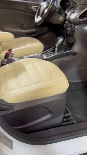 Ford EcoSport. Авточехлы смотреть онлайн