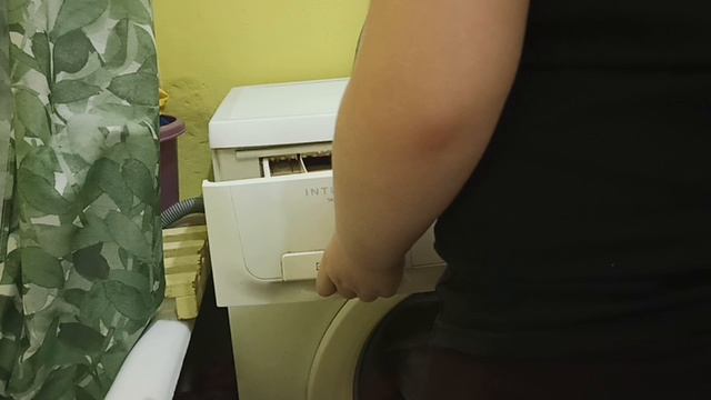 СТИРКА ELECTROLUX EWF 12040 W
СИНТЕТИКА 40 ГРАДУСОВ 900 ОБОРОТОВ ЕЖЕДНЕВНАЯ СТИРКА + ПОЛОСКАНИЕ