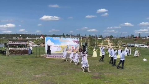 (из архива) Якутский традиционный праздник Ысыах. Танец " Кыталык"