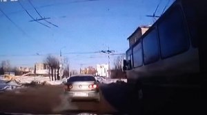 автобус и троллейбус Никола Тесла.