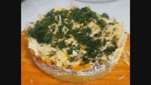 Слоеный салат с курицей