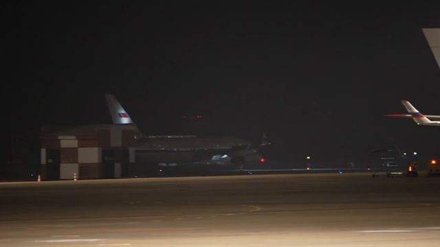 25-11-2025 самолёт Путина приземлился в Бишкеке смотреть онлайн