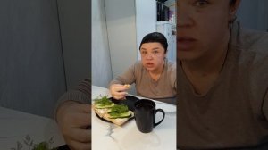 25.11 НЕДЕЛЯ БУТЕРБРОДОВ ПРОДОЛЖАЕТСЯ .БУТЕРБРОДЫ С МОРСКИМ КОКТЕЙЛЕМ