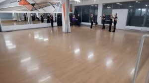 25 ноября. АЮ. Вальс (с окончанием чейс?). Чуть квик-степа