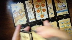 Обложка Экономист, много шприцов и таблеток?