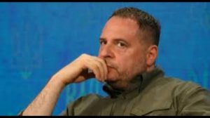 Такер Карлсон рассказал, кто и зачем прикрывает Ермака