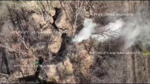 «Захистник» вымолил пощаду на разбитом опорнике.