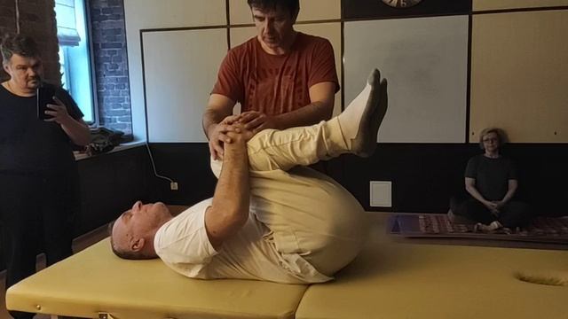 Постизометрическая релаксация - разгибание туловища