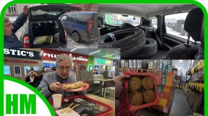 Поехали в город. За обувью для машины  и в светофор для наших желудков. Обед с русскими блинами.