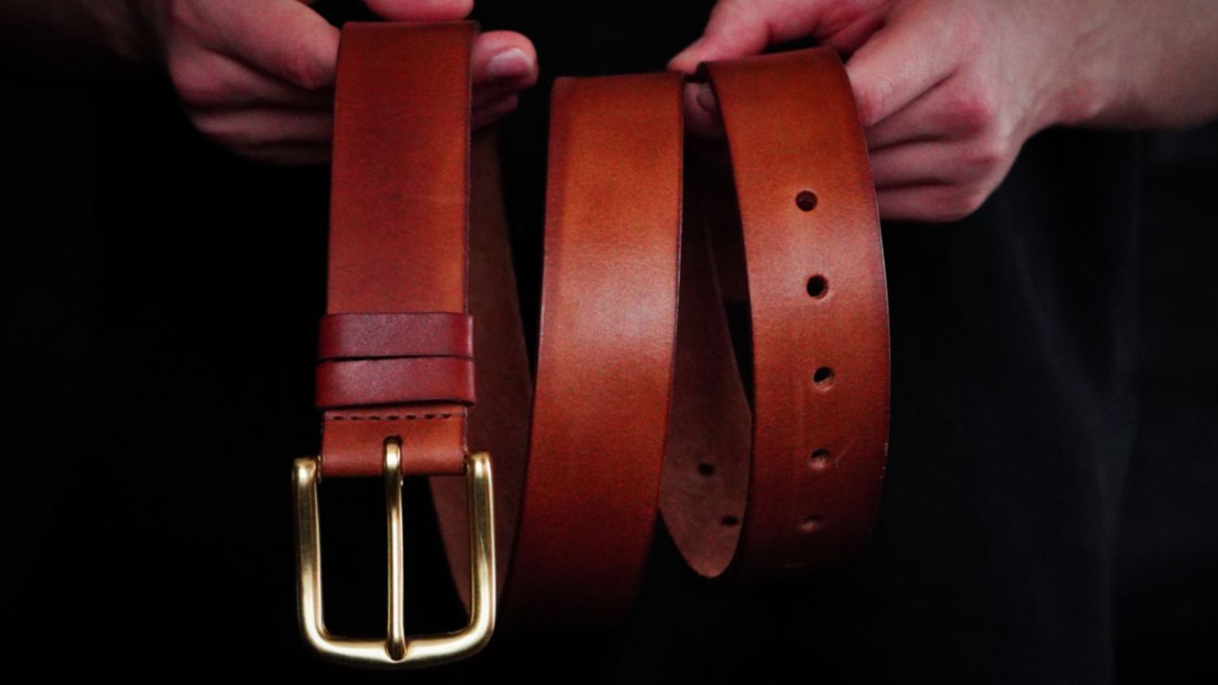 Как сделать кожаный мужской ремень. Работа с кожей. смотреть онлайн