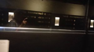 Подводные лодки заплывающие в защищенный бункер в скале в Балаклаве