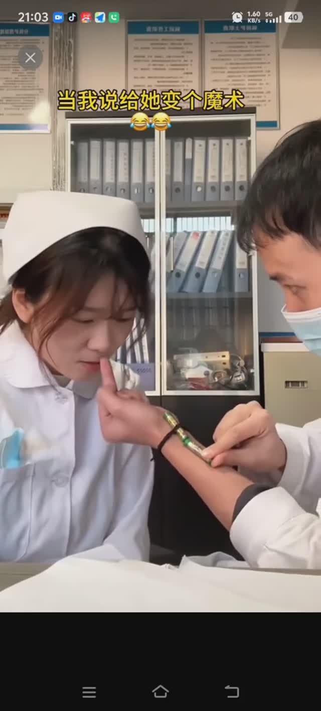 Прикольнулся над коллегой 😂 #юмор @jxt47687