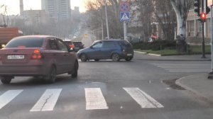 ⚠️ ДТП на пересечении проспекта Дзержинского и улицы Левобережной в Донецке