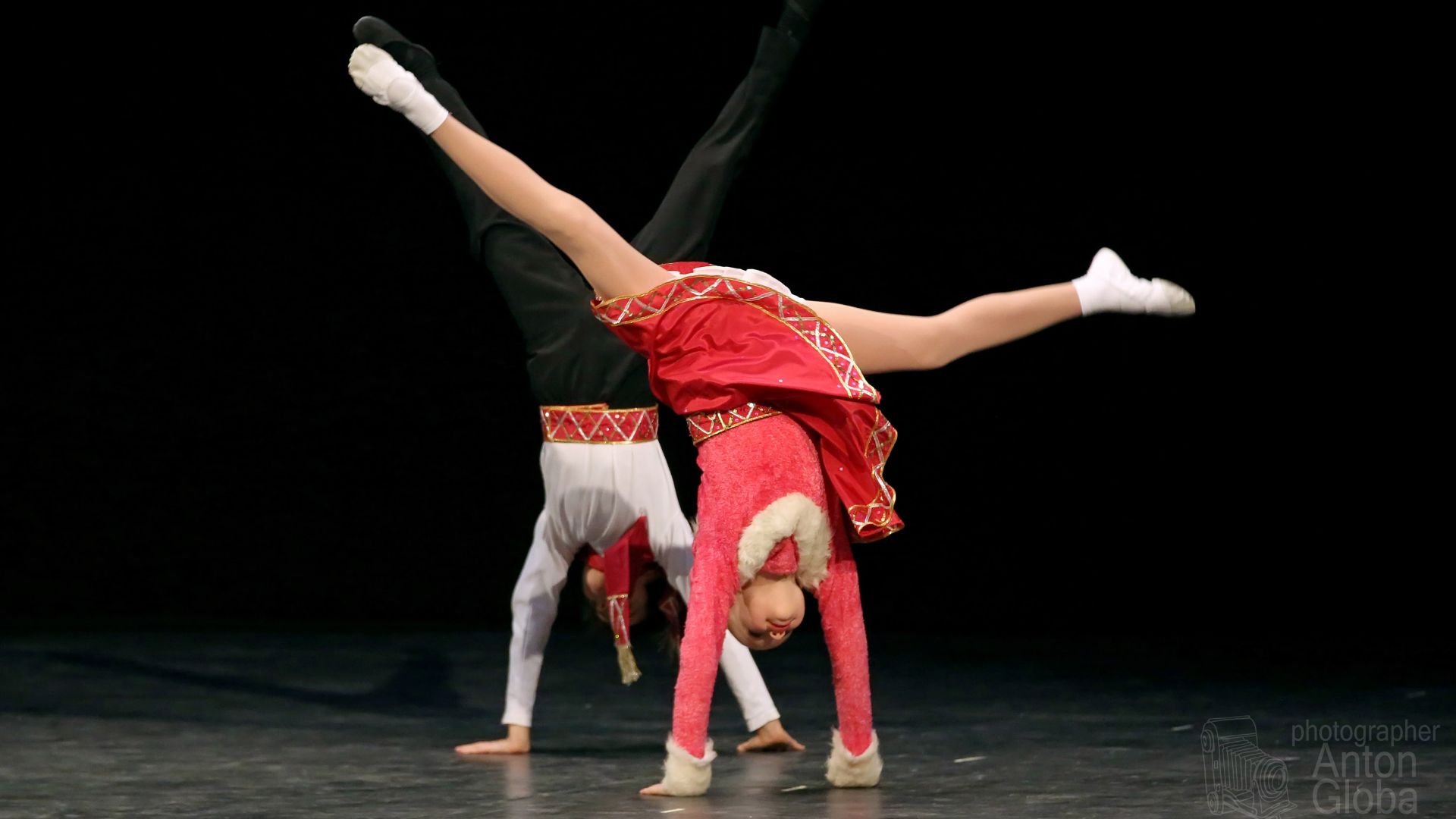 «На катке», Ансамбль танца "Карусель". "At the ice rink", Dance ensemble "Carousel".