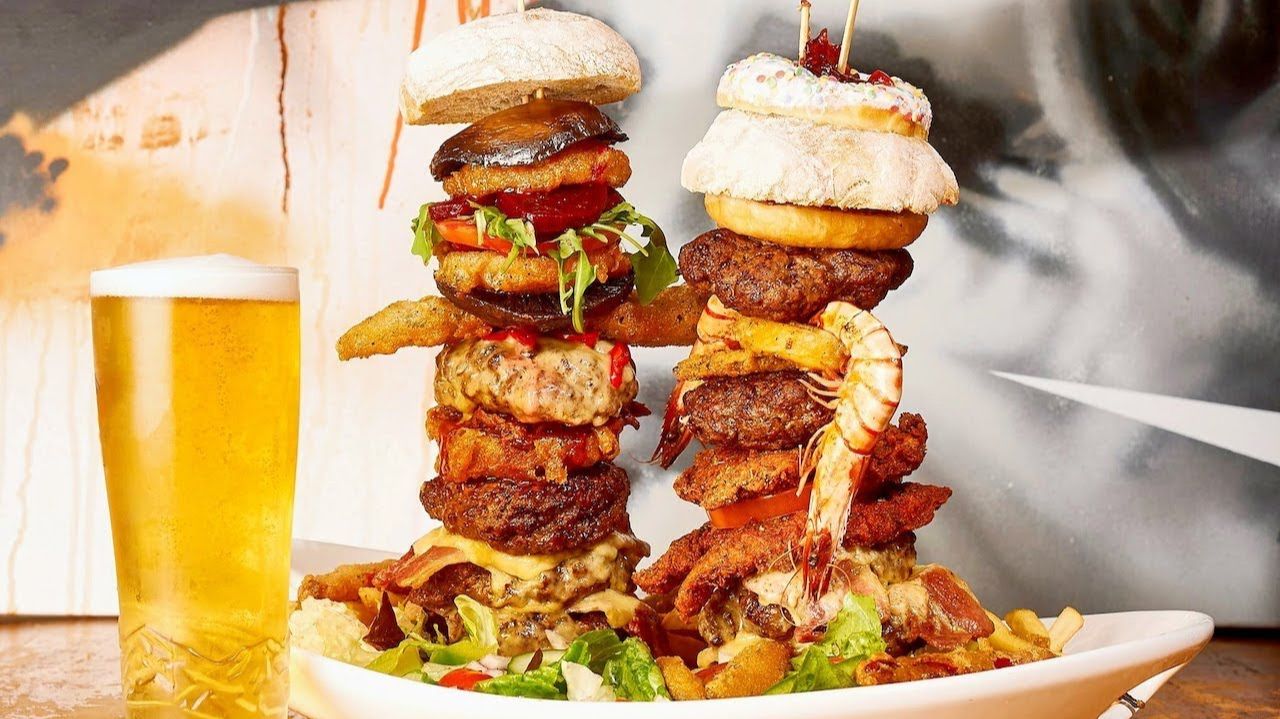 3. Испытание: Двойной бургер на 100 унций | Challenge: 100 oz Double Burger