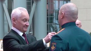 Глава Минобороны Андрей Белоусов вручил высшие госнаграды военнослужащим, отличившимся в зоне СВО.