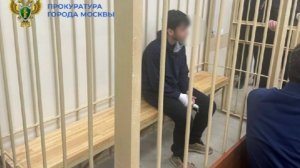 Суд арестовал подростка за нападение на полицейских в ТЦ в Москве