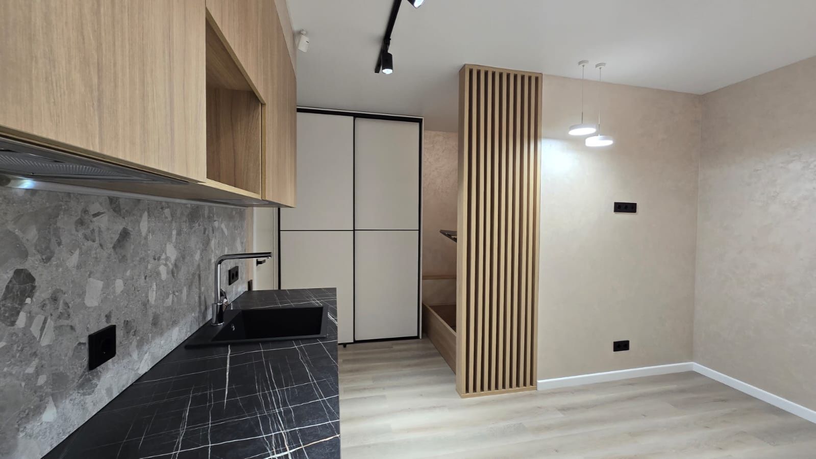 Обзор 1- комнатной квартиры на продажу в Ялте, рядом с ЖК Приморский парк смотреть онлайн