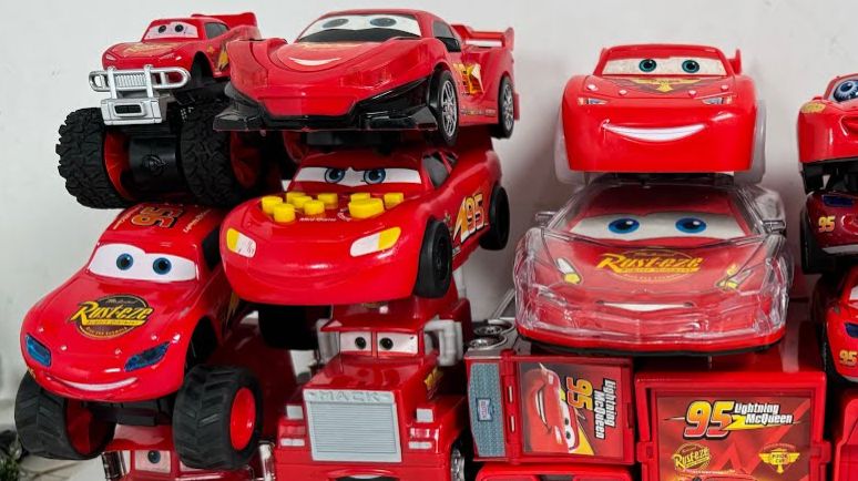 Машинки летают и прыгают! Развивающие мультики Машины помощники. Мультфильмы про машинки