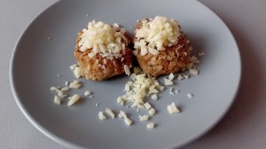 Мясные шарики из фарша с сыром. Новогодняя закуска