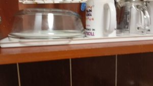 Выгнала всех из дома пытаюсь навести порядок.